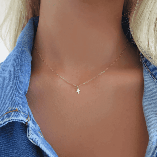 Single Cross Necklace